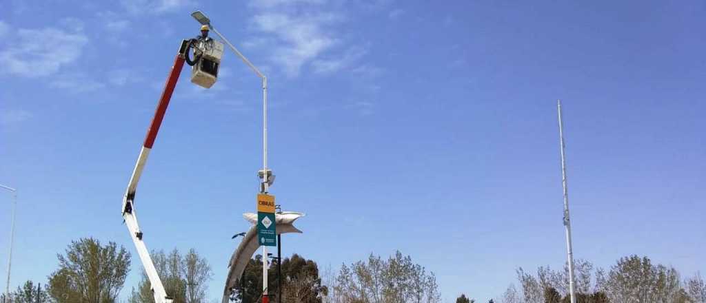 El camino al dique El Carrizal ya cuenta con luminarias led 