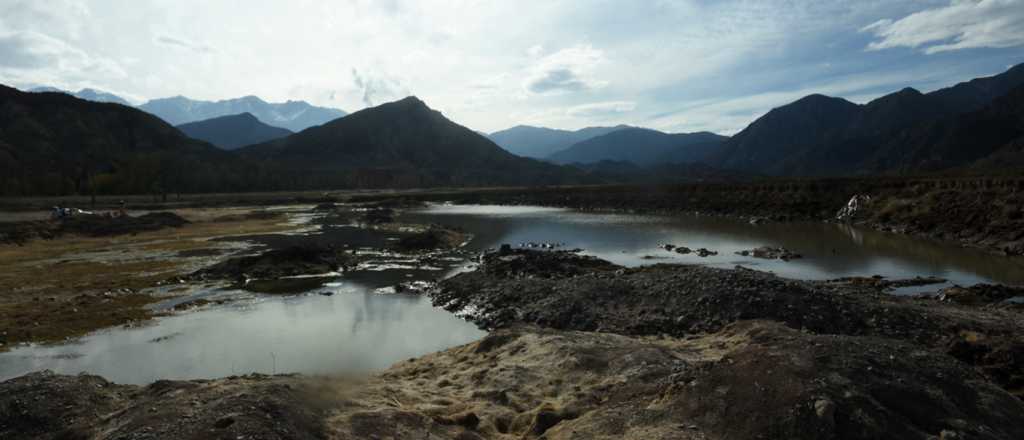 Las desoladoras postales del Dique Potrerillos en tiempos de sequía