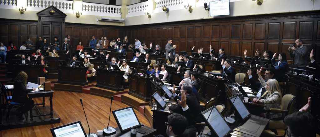 ¿Marciano Cantero o Perón?: otra grieta en la Legislatura 