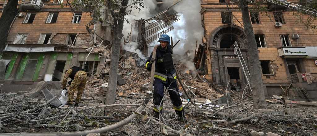 EEUU pidió a sus ciudadanos que abandonen Ucrania por los bombardeos