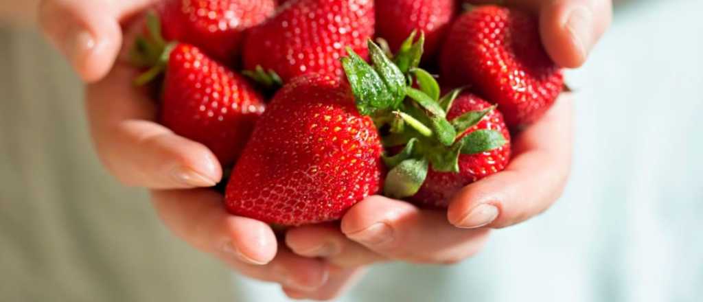 Cómo preparar una deliciosa gelatina de frutilla