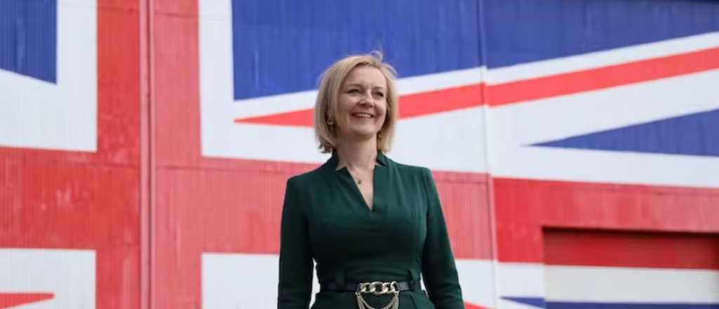 Renunció la premier británica Liz Truss