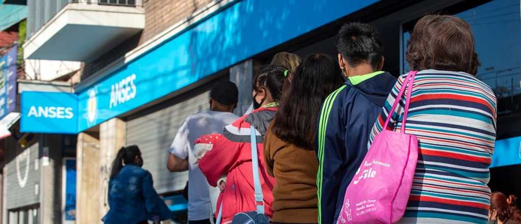 Jubilaciones, pensiones y asignaciones: ¿quiénes cobran este lunes?