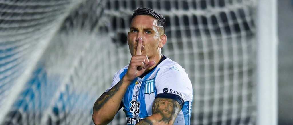 Racing va por el título ante River