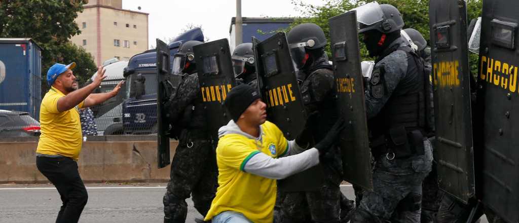 Siguen los piquetes en Brasil por los seguidores de Bolsonaro