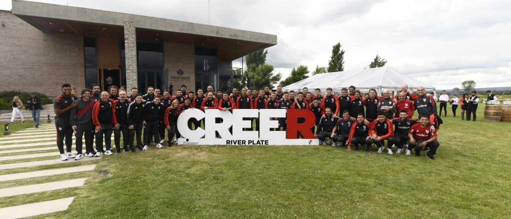 River llegó a Mendoza, almorzó en Agrelo y desató la locura en el hotel