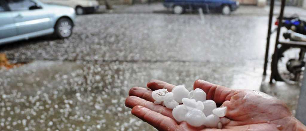 Hay alerta de Zonda y posible caída de granizo en Mendoza