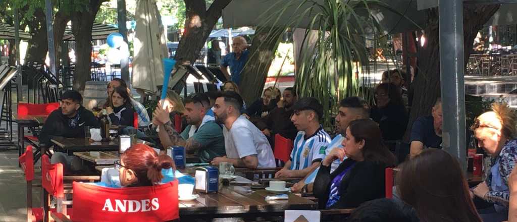 Así se vivió el debut mundialista de Argentina en el centro mendocino