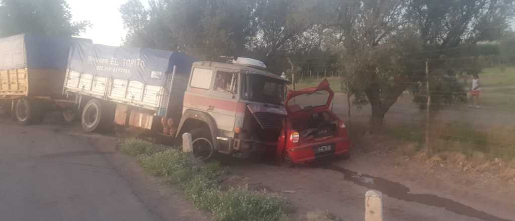 Dos muertos en un choque frontal con un camión en San Martín