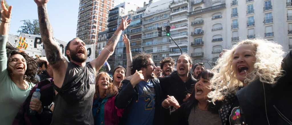 Quién es el sindicalista que amenaza con parar el país "si la tocan Cristina"