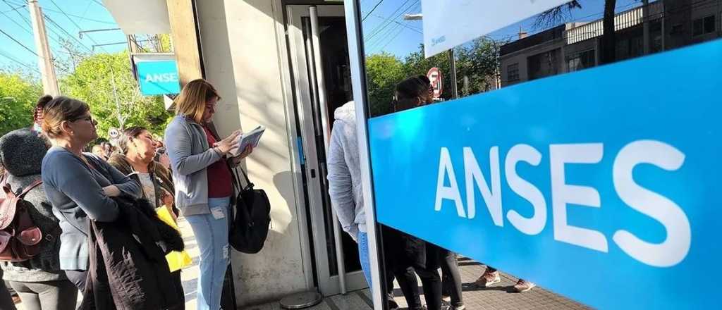 Recaudación en rojo: se derrumbó la cantidad de aportantes al ANSES