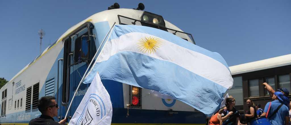 Alberto llegará mañana en tren a Mendoza y Suarez estará presente