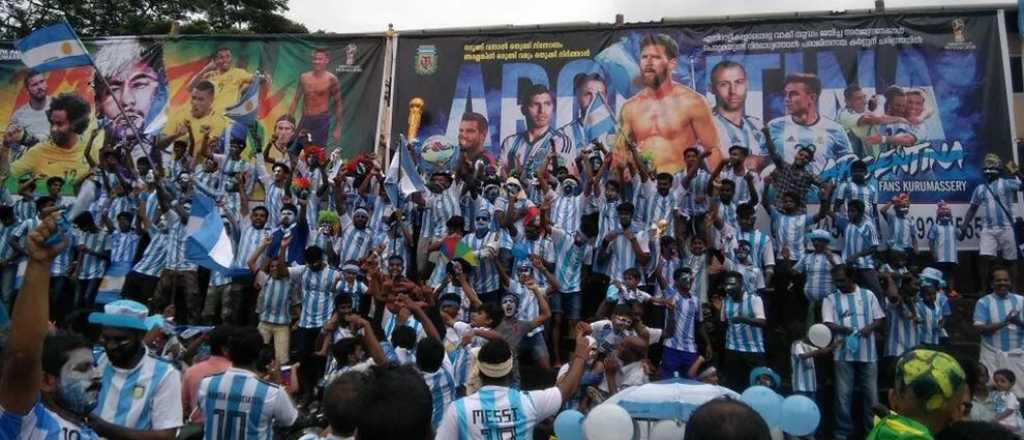 Así son los hinchas maradonianos y fanáticos de Argentina de la India