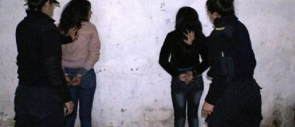 Casi linchan a dos mujeres que robaron ropa en el centro