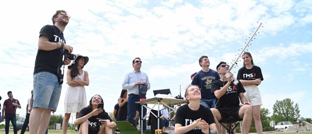 Jóvenes quieren lanzar el primer satélite mendocino