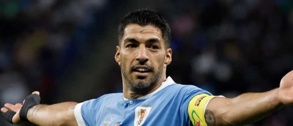 Furor por una particular camiseta de Luis Suárez 