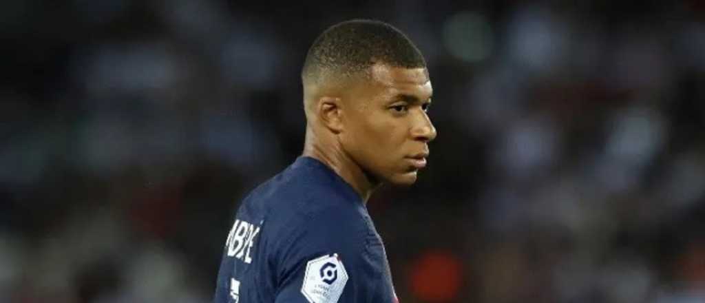 Video: la furiosa arenga de Mbappé en el entretiempo de la final 