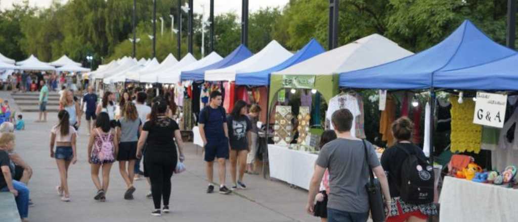 Abre la Feria del Regalo en el Parque Central