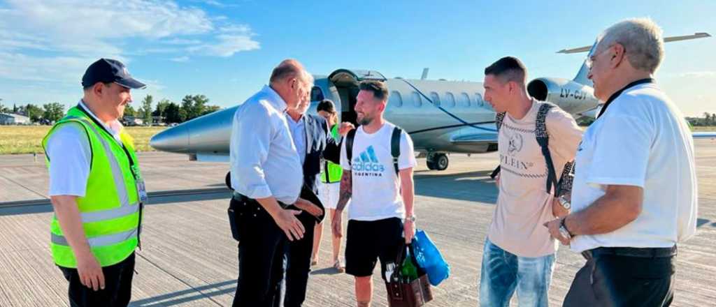 Un gobernador "le ganó" a Alberto y se sacó una foto con Messi