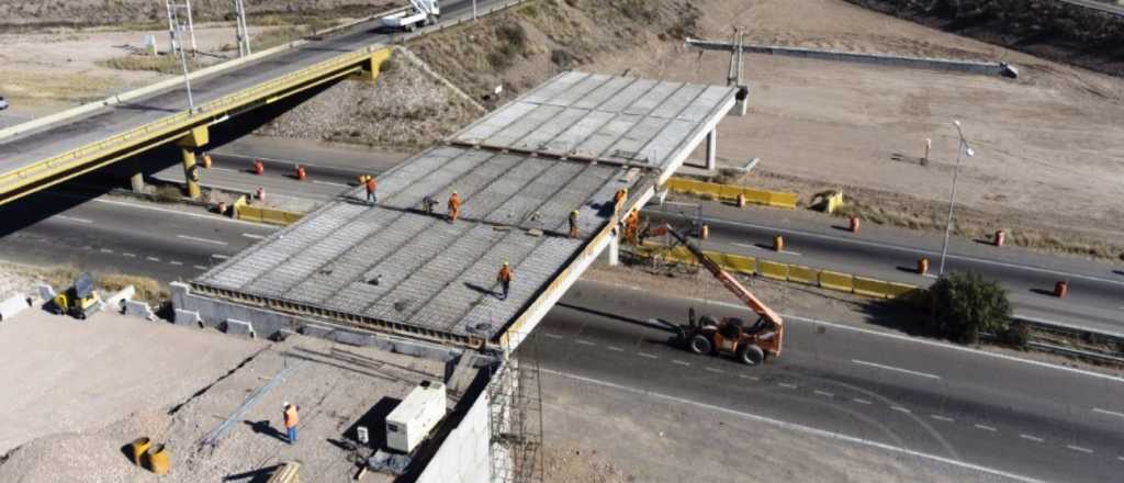 Obra pública y educación, las distancias entre Milei y Cornejo 