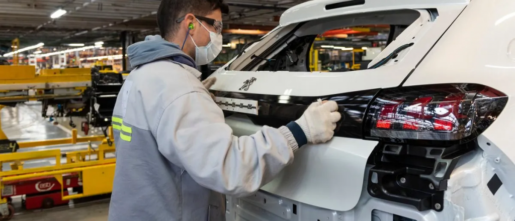 Las automotrices que aumenten la exportación serán premiadas