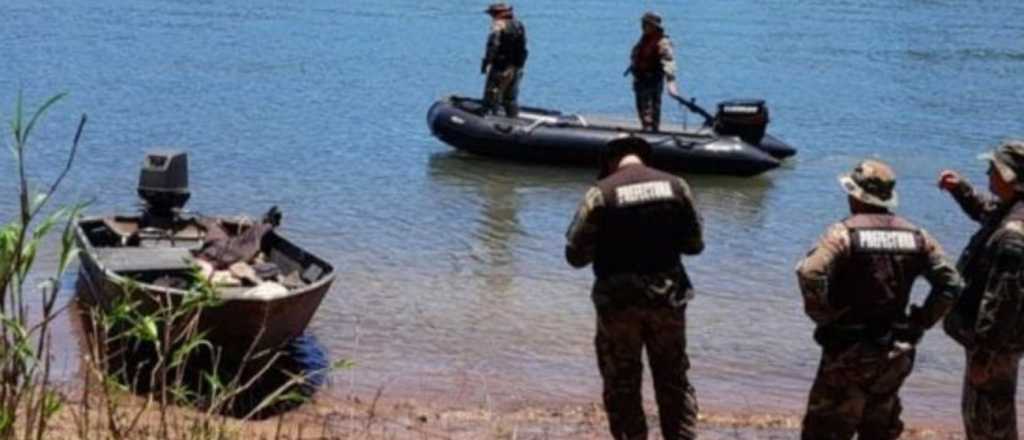 Una mujer se arrojó al río con sus hijos y dejó una carta de despedida