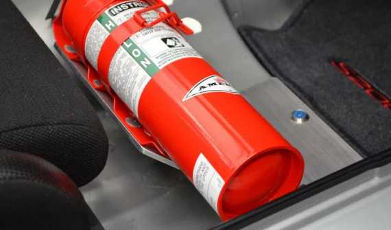 Extintor en su vehículo: cuándo llevarlo y multas