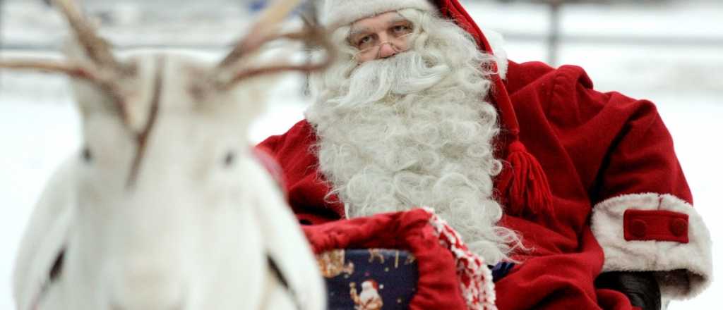 Reunió pruebas y pidió un ADN para saber si Papá Noel es real