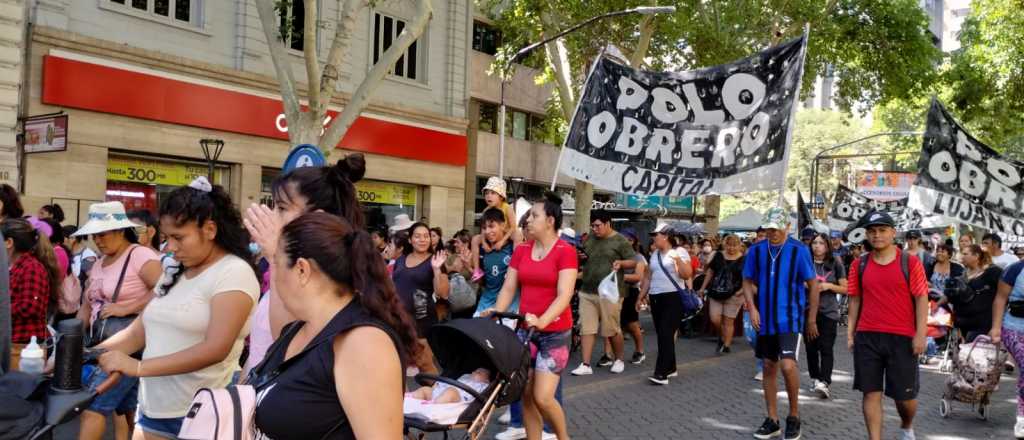 Videos: el tránsito del Centro nuevamente rehén del Polo Obrero