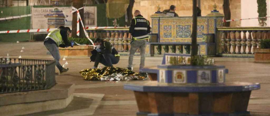 Video: un hombre mató a machetazos a un sacristán e hirió a un cura