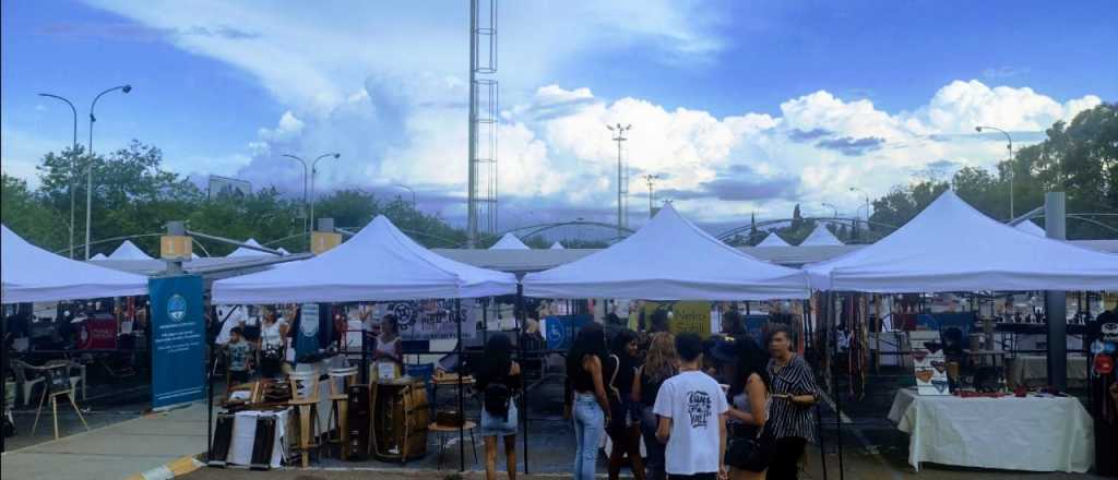 Cómo es la feria de emprendedores que abre en el Shopping