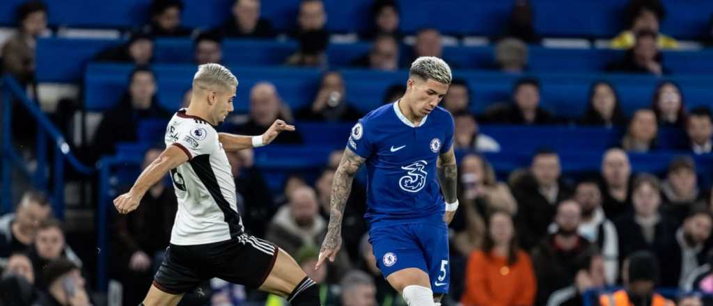 Enzo Fernández debutó en el Chelsea y usó botines recordando el Mundial