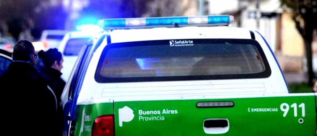 Por un conflicto vecinal, mataron a un hombre y apuñalaron a una mujer 