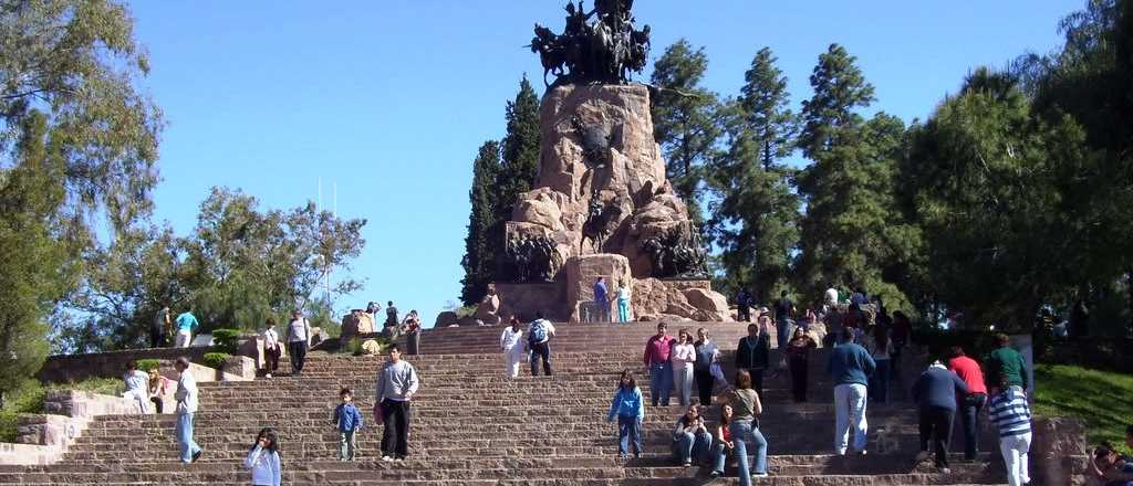 Por las obras en el Cerro de la Gloria sacaron todos los bebederos