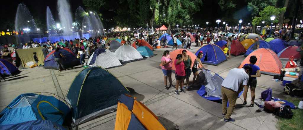 Ciudad denunció al Polo Obrero por la ocupación de la Plaza Independencia