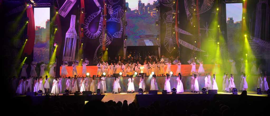 "Con vino, con vos", Ciudad celebró la Vendimia