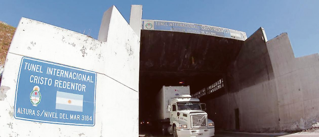 Los pasos Cristo Redentor y Pehuenche cerrados por nevadas