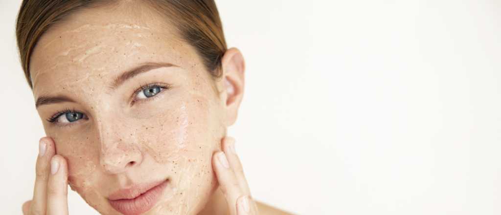 Mujeres: los tres exfoliantes caseros para tener una piel suave