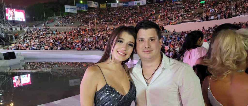 Video: le propuso casamiento a su novia en el escenario del Romero Day