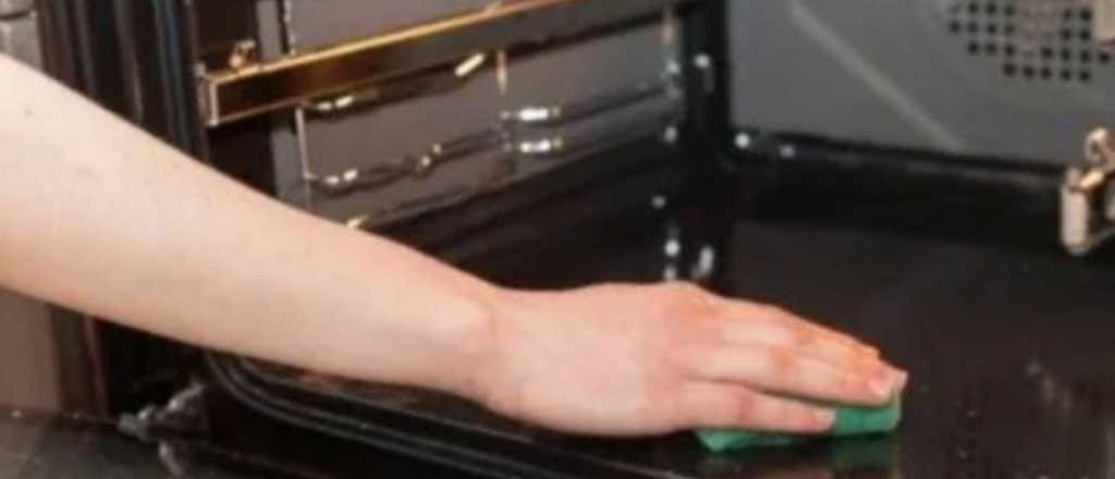 La forma más simple y rápida con la que podés limpiar tu horno eléctrico