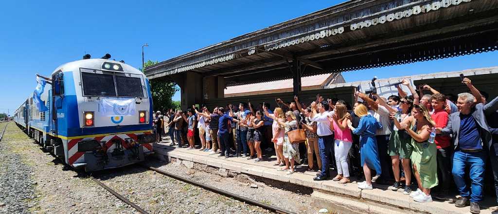 ¿Cómo será viajar en tren desde Mendoza?: fecha, recorrido, precios y comidas