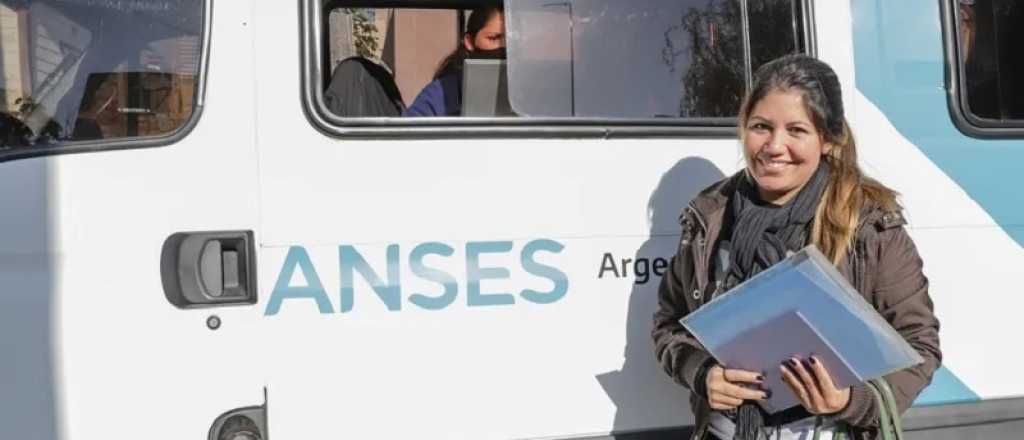 Qué asignaciones se pagan este lunes 5 de junio