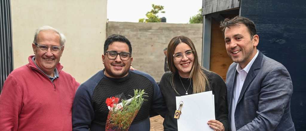 Cómo son las ecocasas que recibieron cuatro familias en Godoy Cruz