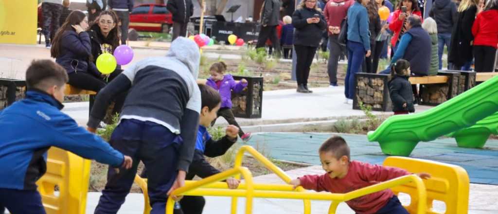 En Luján, presentaron la remodelación de Plaza Los Olivos