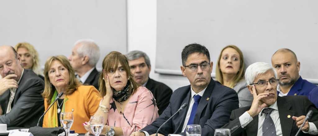 La UNCuyo pidió "diálogo" entre el Ministerio de Educación y el gremio