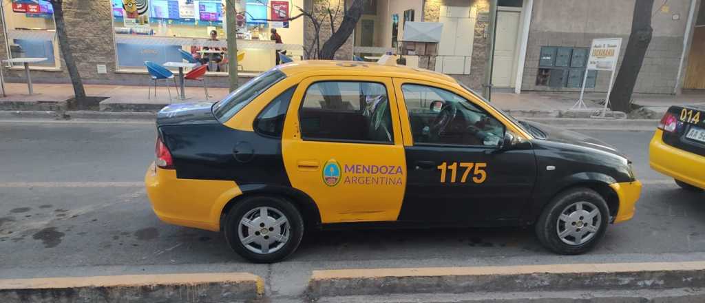 Se hicieron pasar por pasajeros y asaltaron a un taxista en Guaymallén