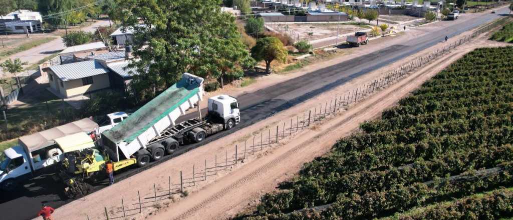 Comenzaron a asfaltar el Carril Costa Canal Montecaseros