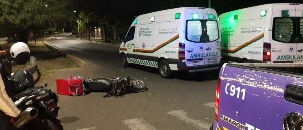 Un hombre cayó de su moto y murió en el Acceso Sur