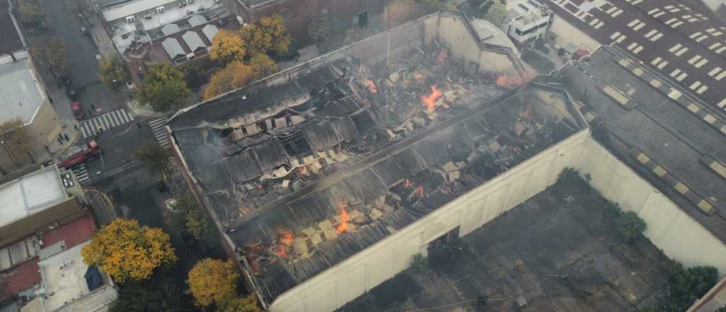 Otro incendio en Iron Mountain, donde murieron 10 bomberos en 2014