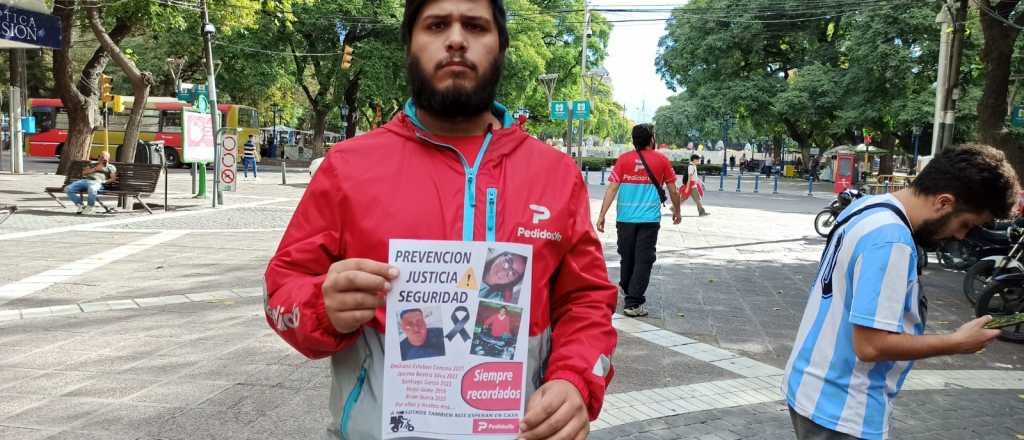 A bocinazos, deliveries pidieron que dejen de atropellarlos en las calles